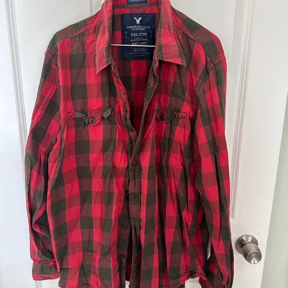 American Eagle Outfitters Red and Black Checkered Men's Shirt